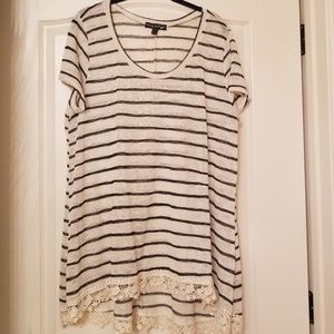 Living doll black and white tunic